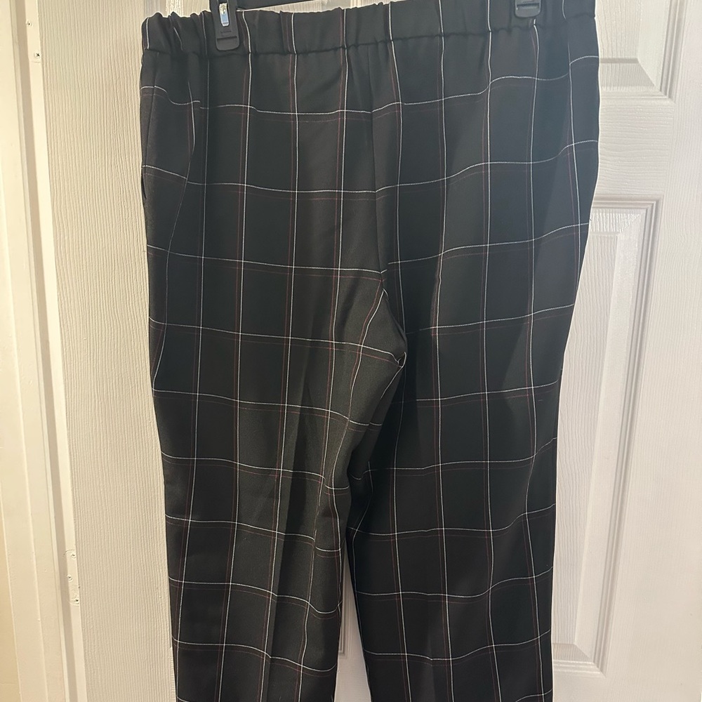 Kasper’s Women's High Rise Stretch Crepe Pull-On Pants